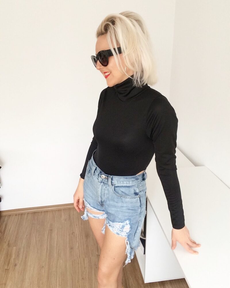 Summer Clothing Colours to Avoid