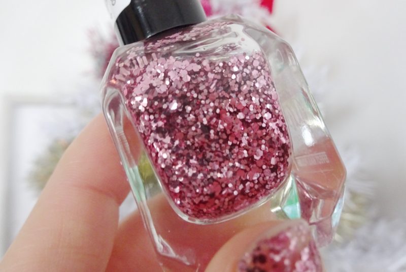 Easy Peel-Off Glitter Nail Polish