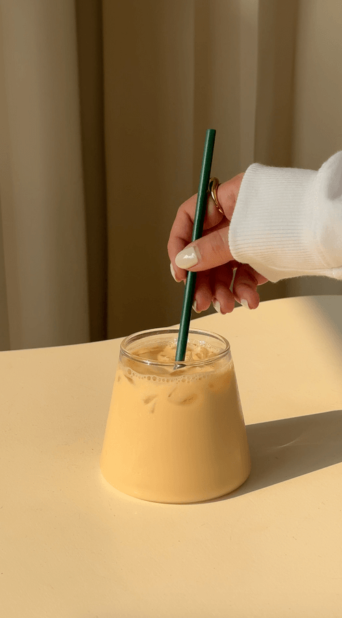 30 Daily Prompts for Journaling about Money Goals and Financial Freedom