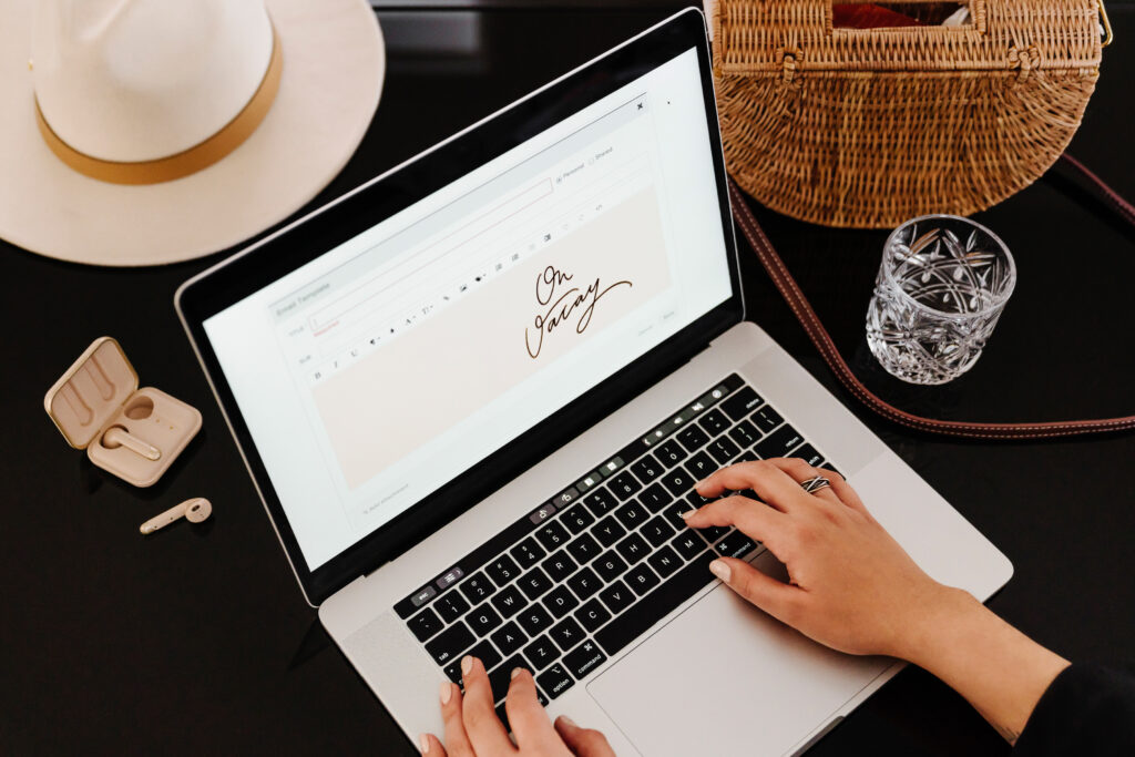 how to find jobs abroad