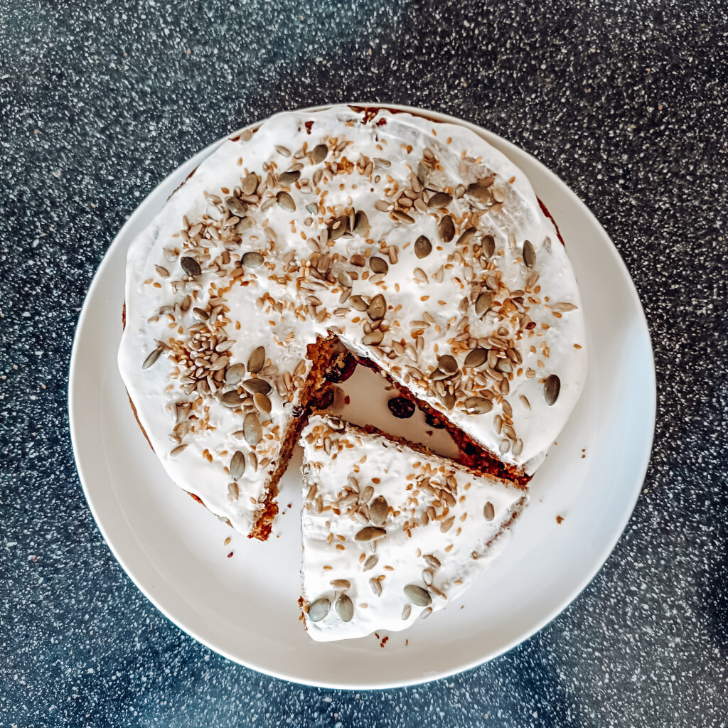 Sugar free carrot cake with dates