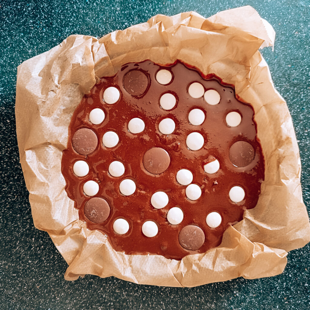 How to Make Sugar-Free No-Bake Peanut Butter Brownie Bars