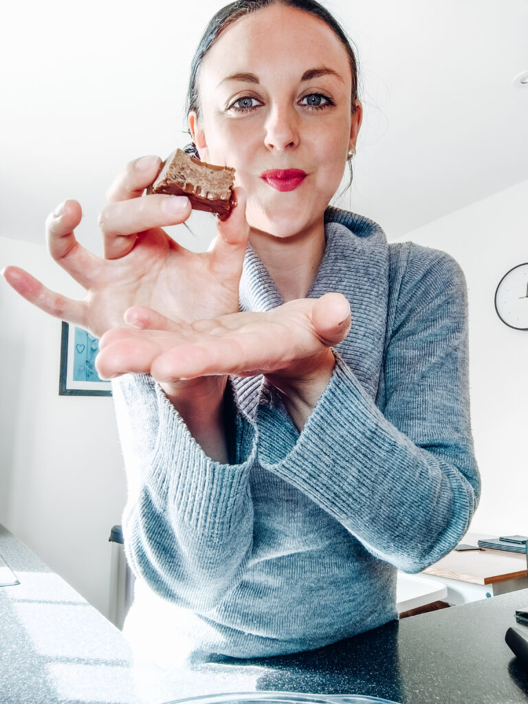 easy No-Bake Peanut Butter Brownie Bars