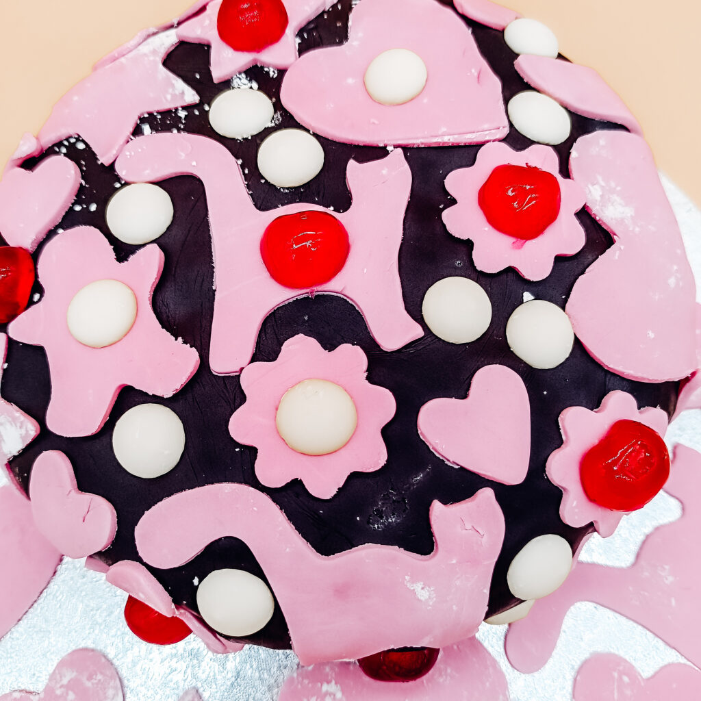 How to Freeze a Fondant-Covered Cake
